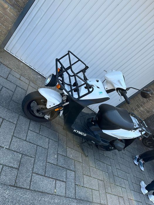 Scutere Sym X-PRO și Kymco AGILITY CARRY