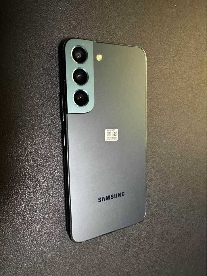 Samsung Galaxy S22, Dual SIM, 128GB, 8GB RAM, 5G, Green, impecabil