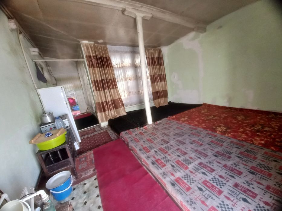 Uy sotiladi narxi 65ming $$$