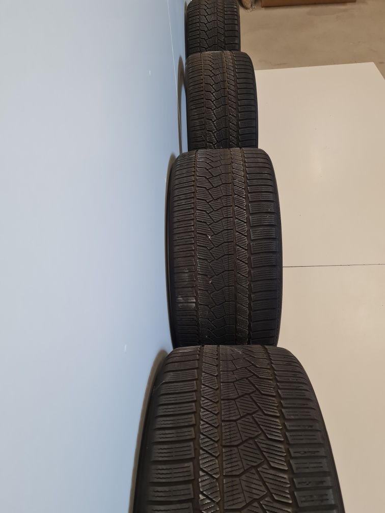 Set 4 cauciucuri 2 lățimi Porsche Cayenne R21 / DOT-  33'21 / iarna