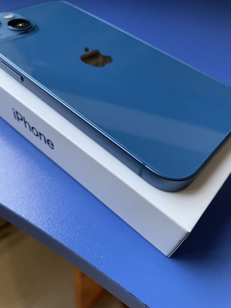 iPhone 13 128Gb  с гаранция