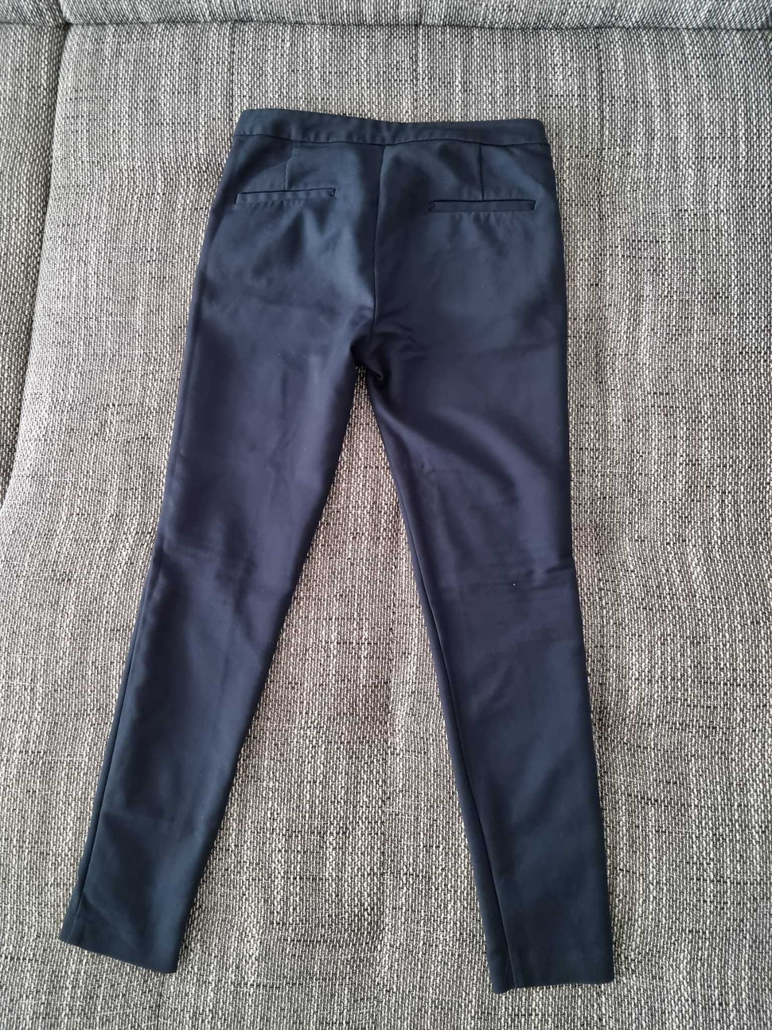 Vand pantaloni Zara