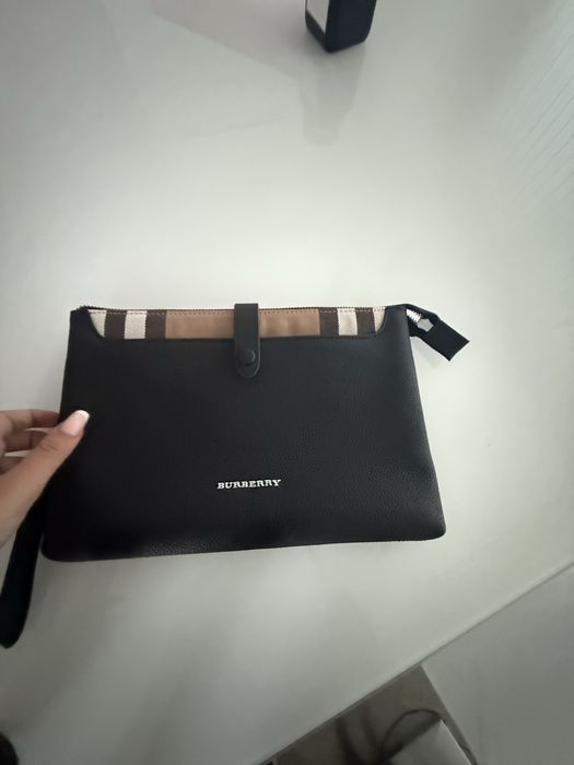 Burberry клъч естествена кожа