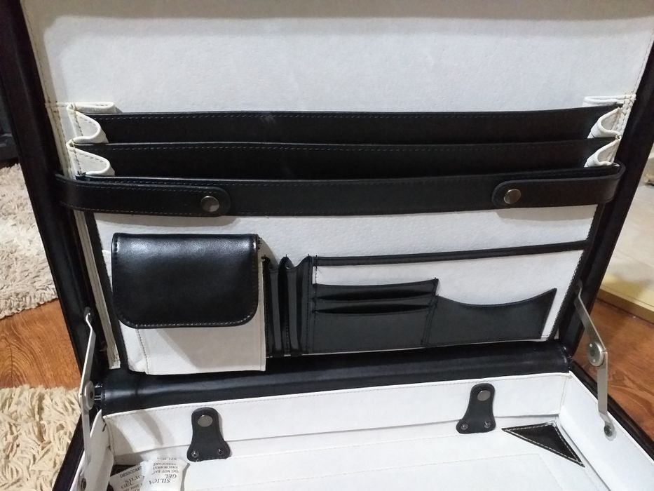 Servieta diplomat din piele, nouă,  D&N