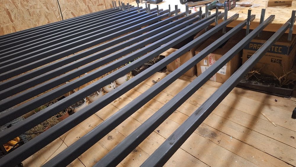 Vând stâlpi de gard