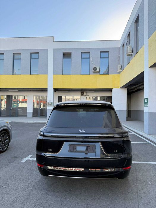 Li9 ultra black/orange