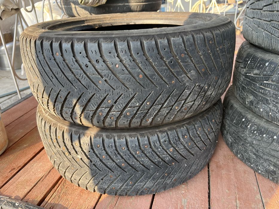 215/55/17 2 шт зимний шипы