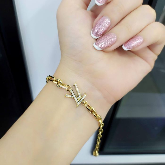 Золотой нежный браслет 585 проба. Есть доставка.