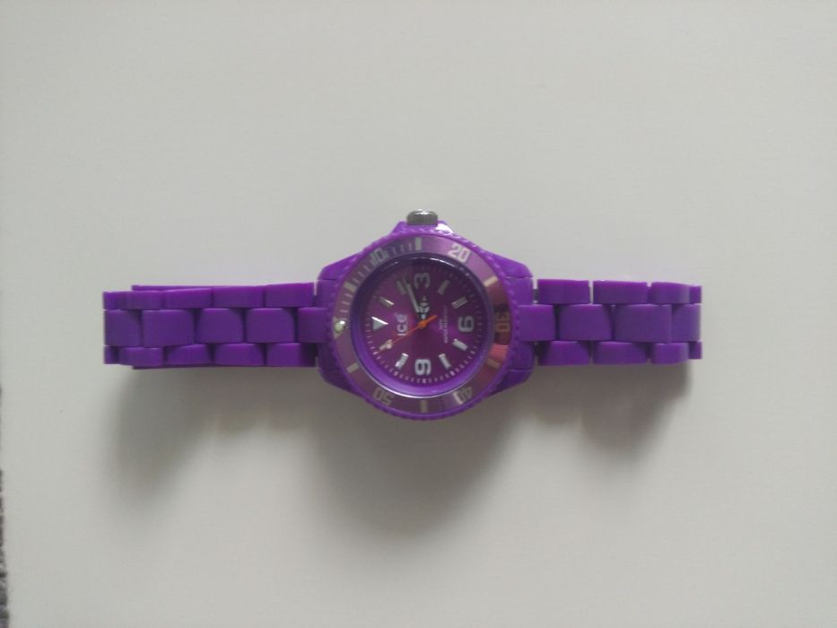 Ice Watch Classic Solid Purple - страхотен дамски часовник КАТО НОВ