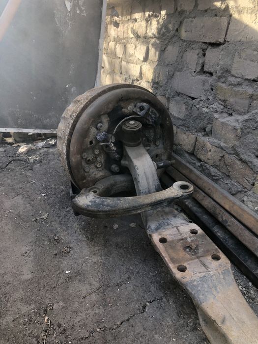 Isuzu sng gruzovoy balka