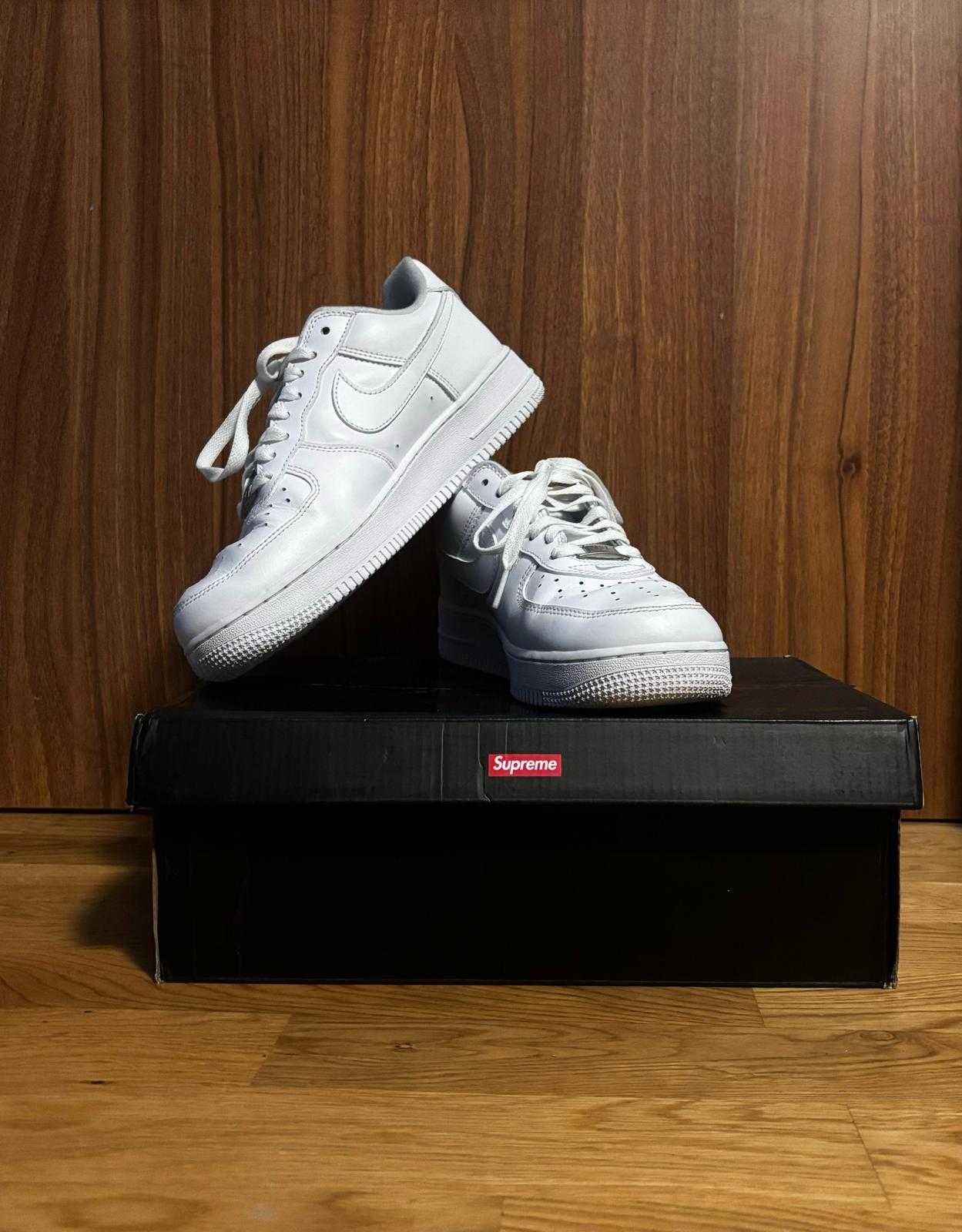 Nike air force 1 supreme