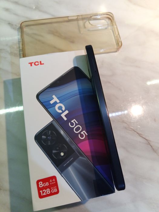 Продавам TCL 505