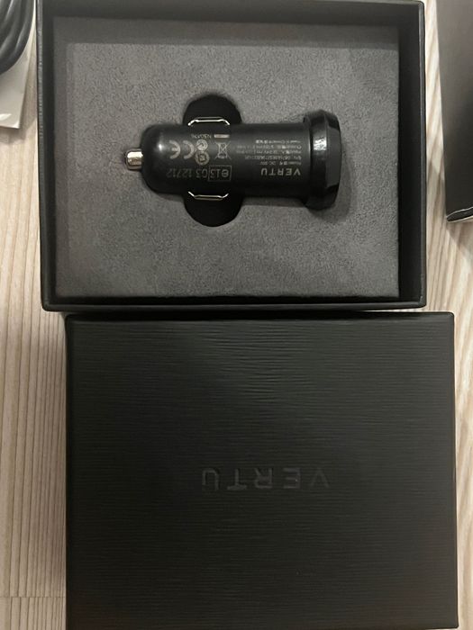 VERTU CHARGER Original Incarcator Auto