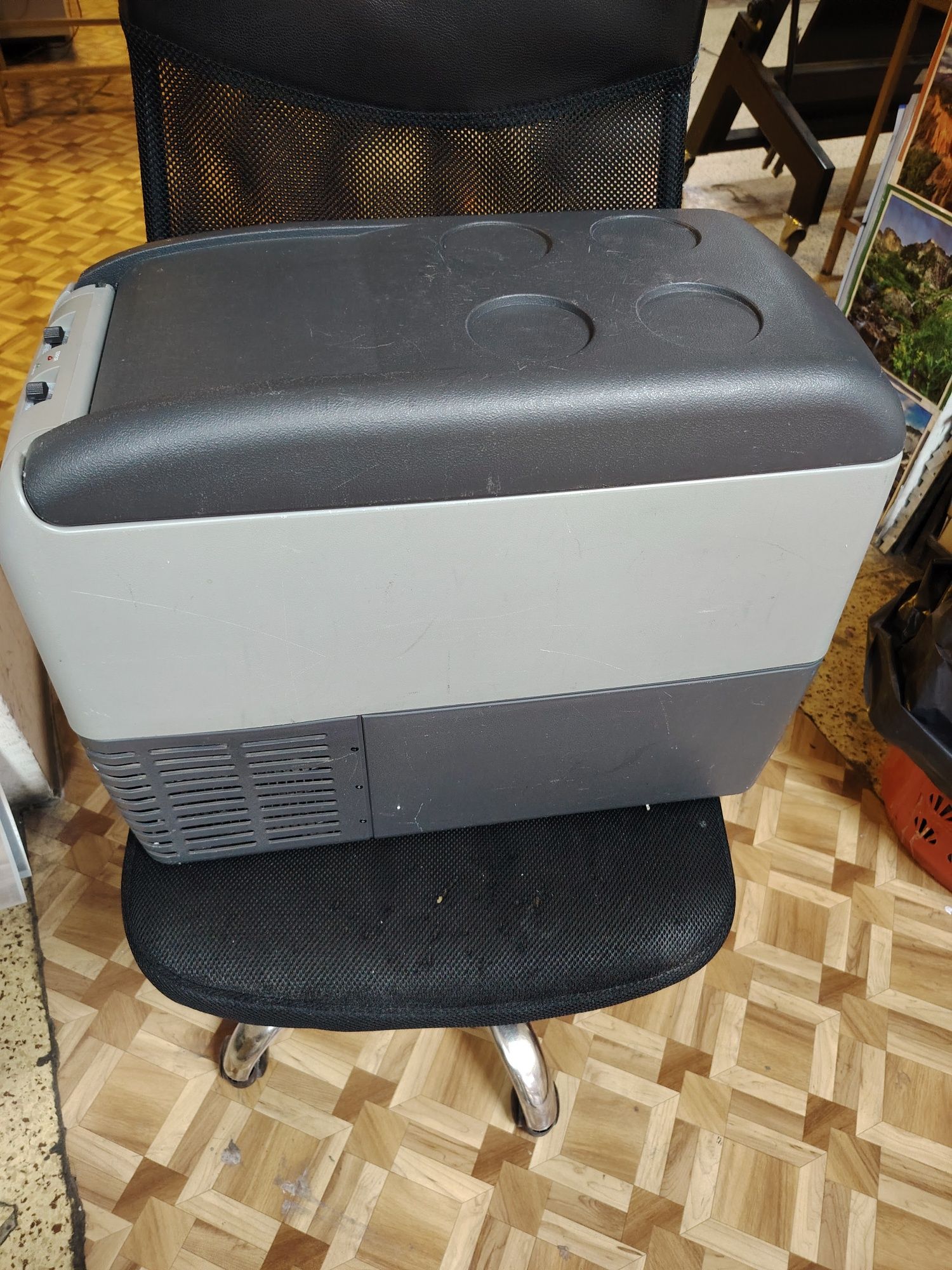 Компресорен хладилник на 12/24в - за кола/камион Waeco-CDF25/Dometic
