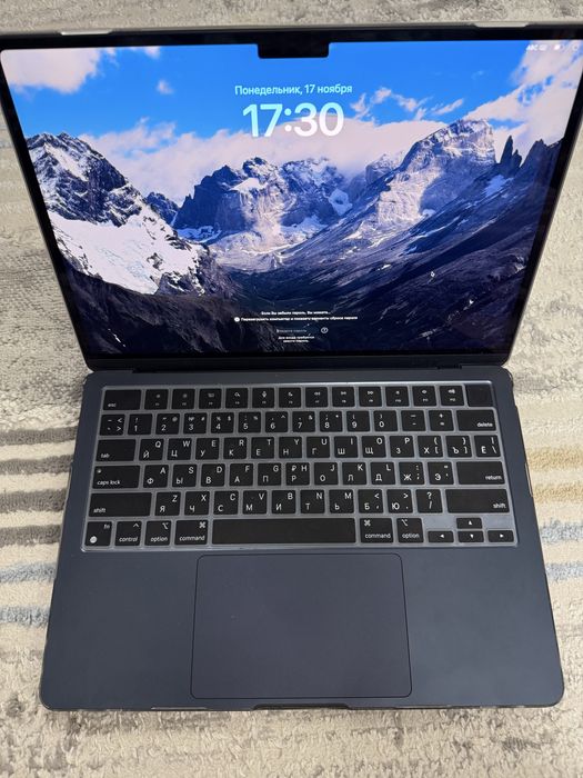 Macbook air m2-2022 года 8гб/ssd 512 гб
