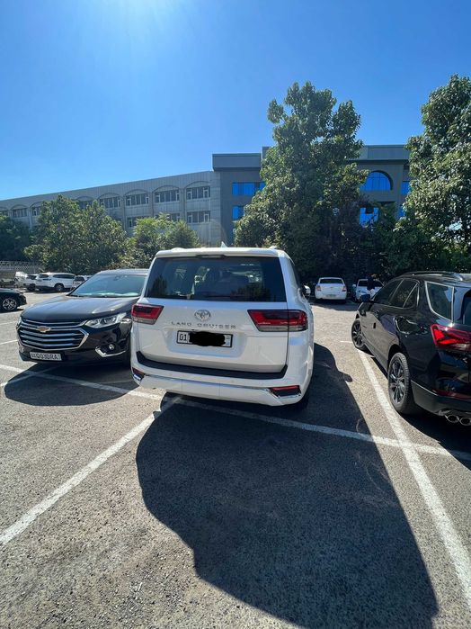 Land Cruiser 300 (3.5л Twin-Turbo 2023г.)