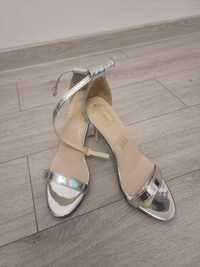 Sandale elegante cu toc, argintii, mărimea 39