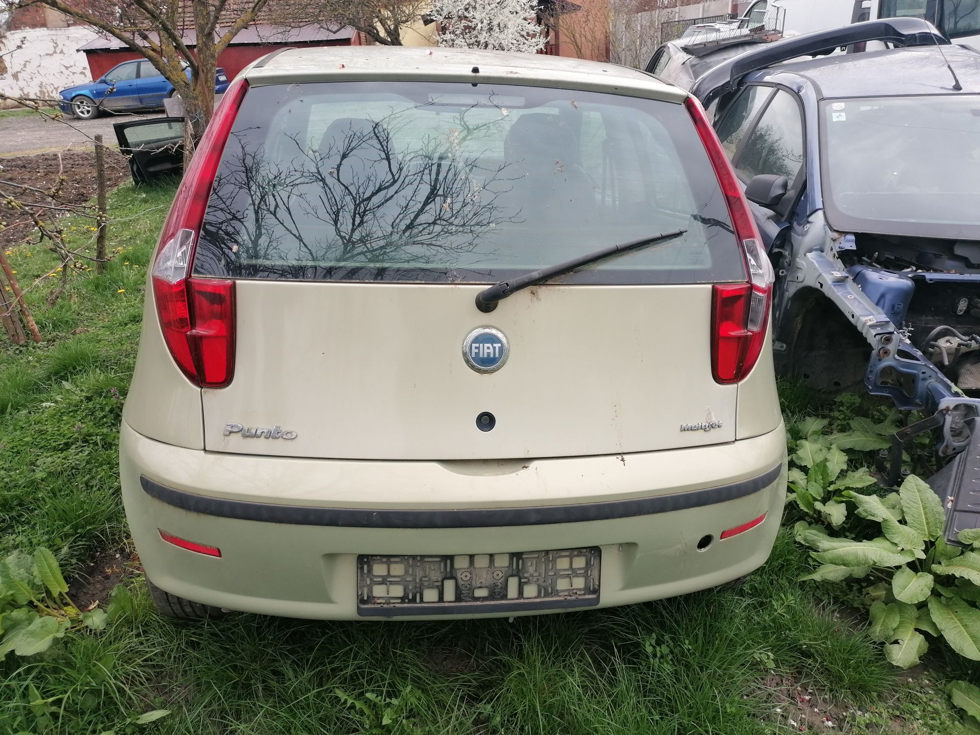 Se dezmembreaza fiat punto 1.3, an 2005