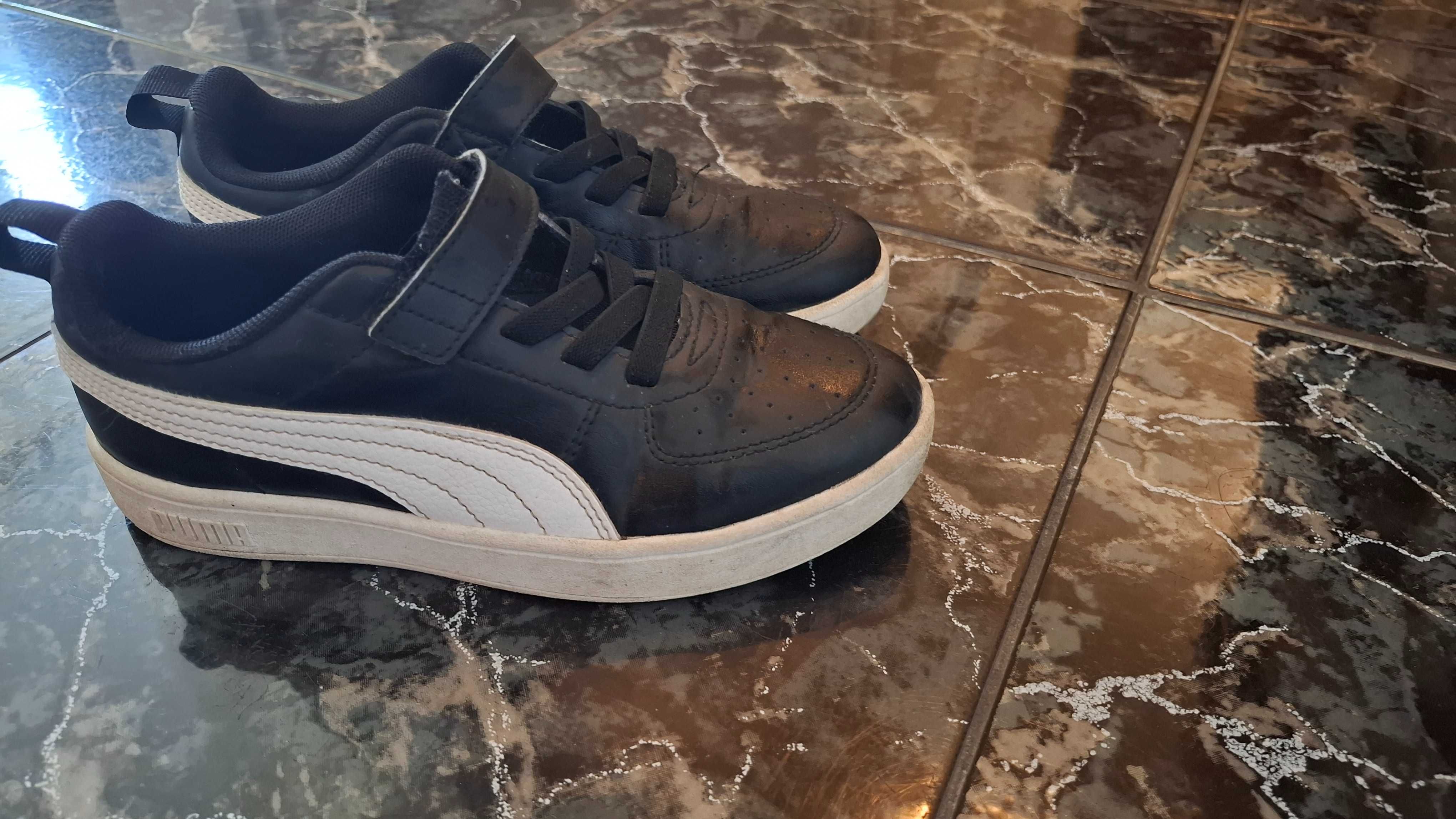 Продавам детски обувки "Puma"