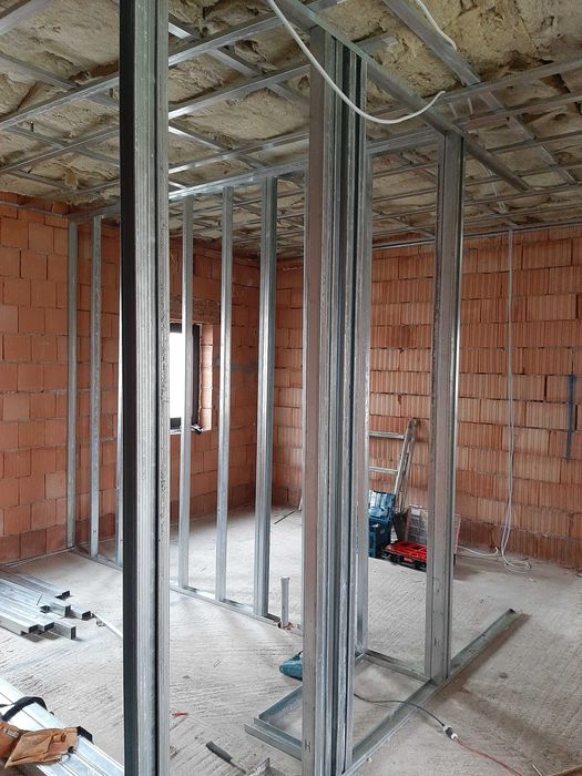 Constructii rezidentiale si industriale. Instalati electrice. Sanitare