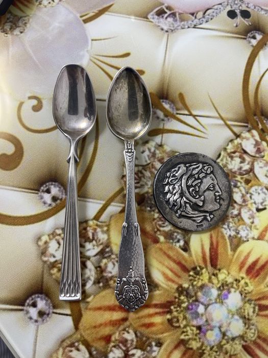 Продавам Сребърни Лъжици и Римски Сребърен Медалюн