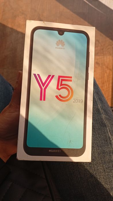 Продам телефон Huawei Y5 2019 года