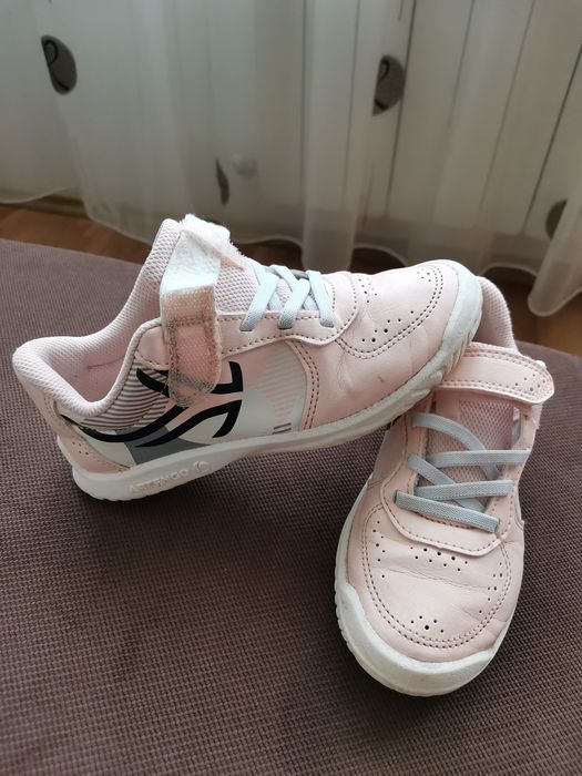 Adidași fetite în stare buna