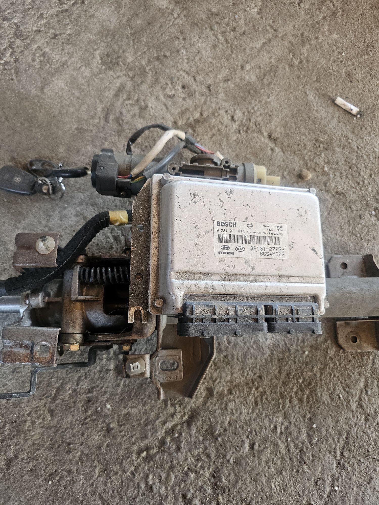Kit pornire Calculator motor(ecu) hyundai sante fe 2.0 crdi cod 39101-