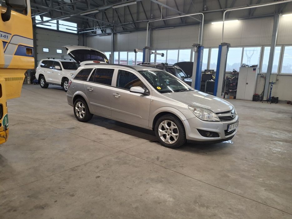 Vând Opel astra h 1.9 120cp cdti