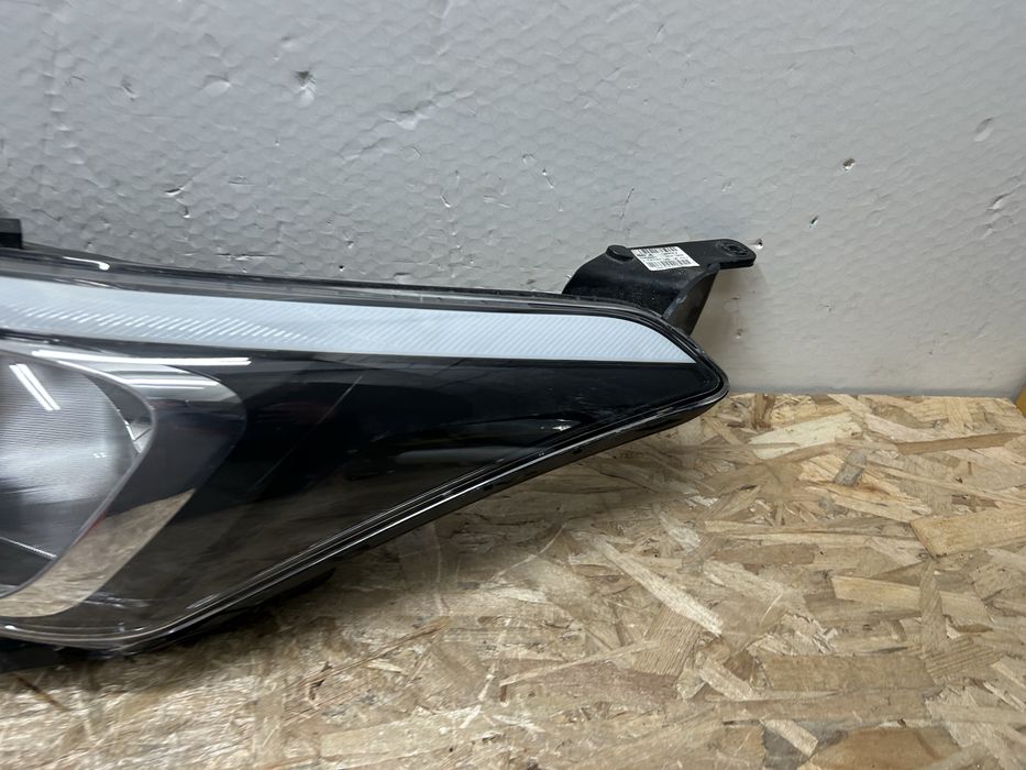 Far Hyundai i20 halogen 2014-2017 stanga