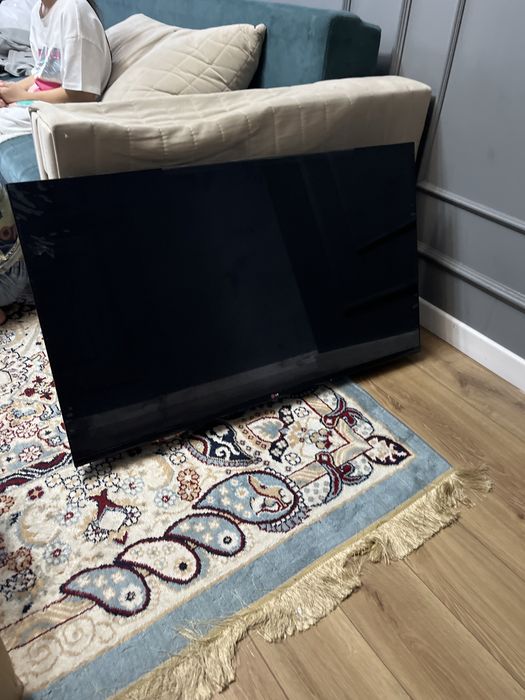 Телевизор LG на запчасти
