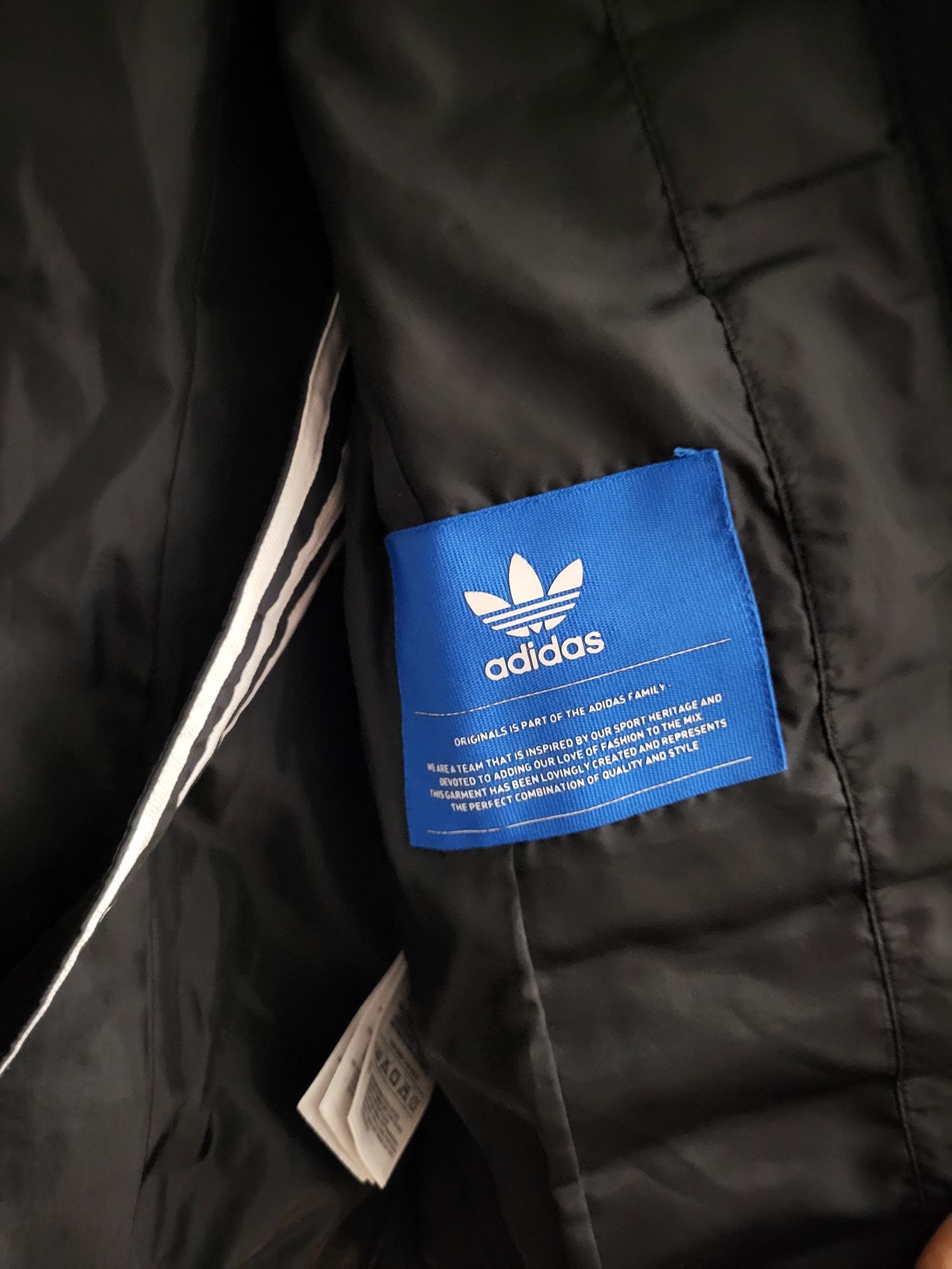 Дамско яке Adidas Размер С