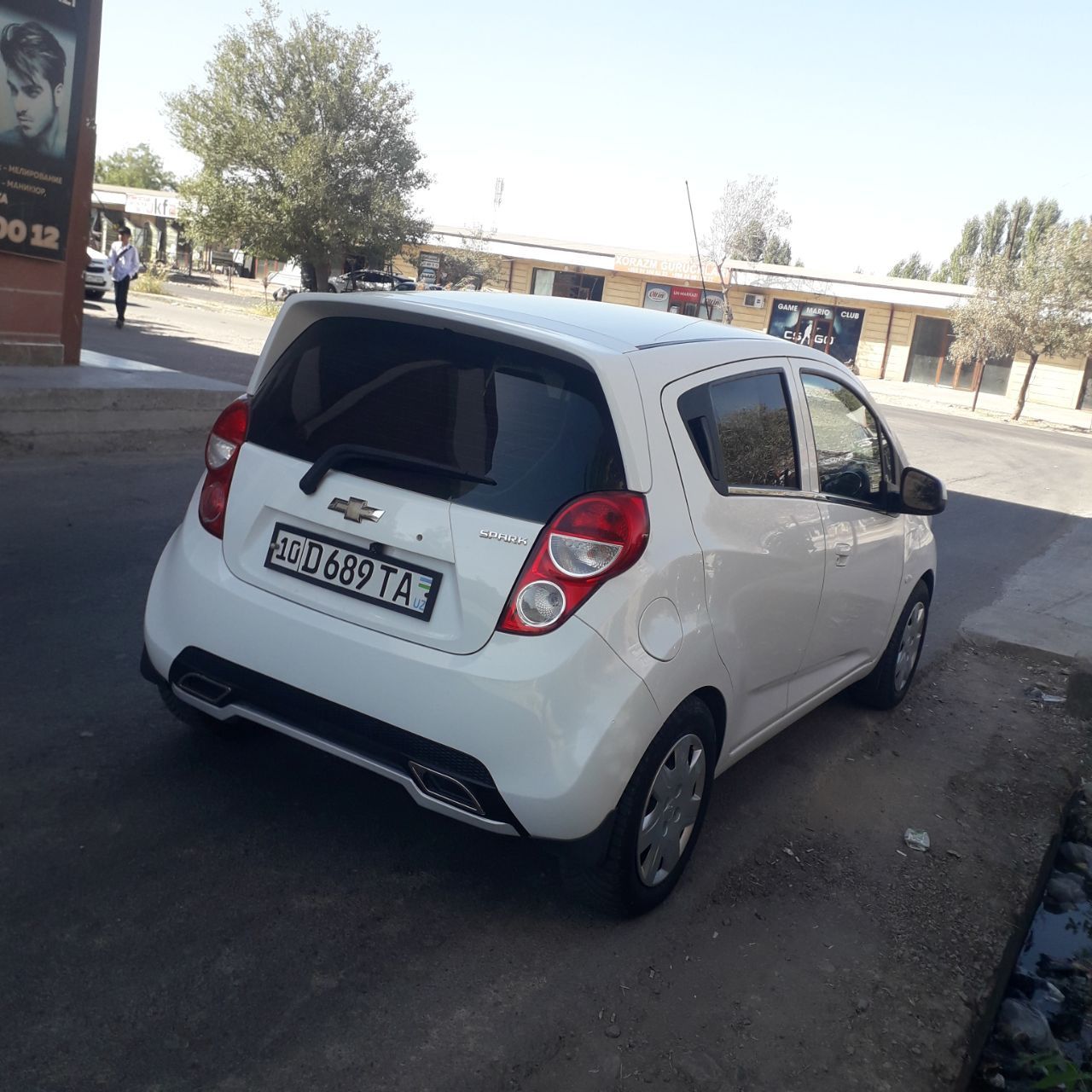 Chevrolet Spark Год 2020 Пробег 110 000 правый дверь Питно  есть