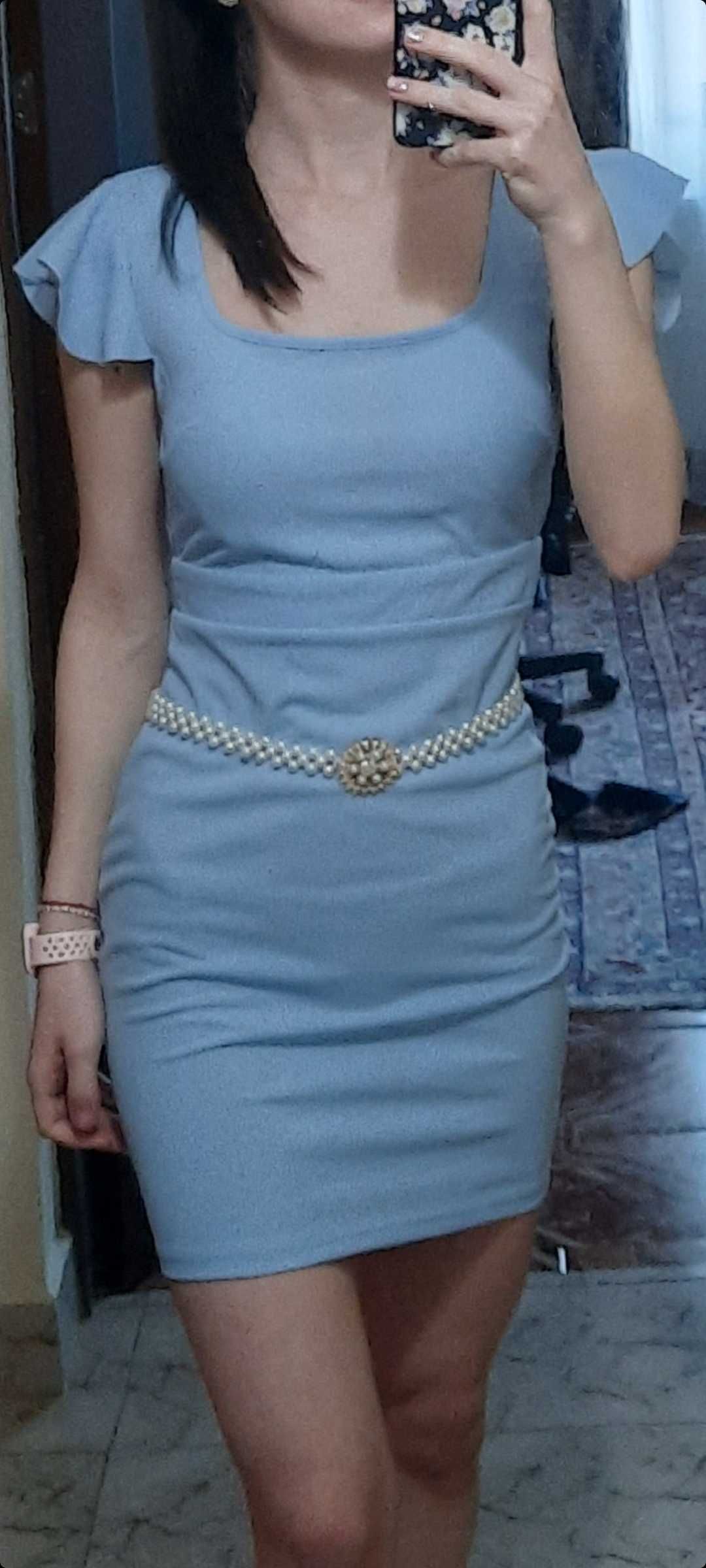 Rochie scurta si eleganta