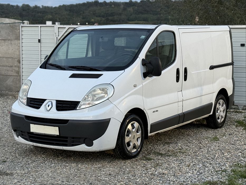 Renault Trafic 2009 - Navigatie  - A/C - USI - Stânga / Drepata -