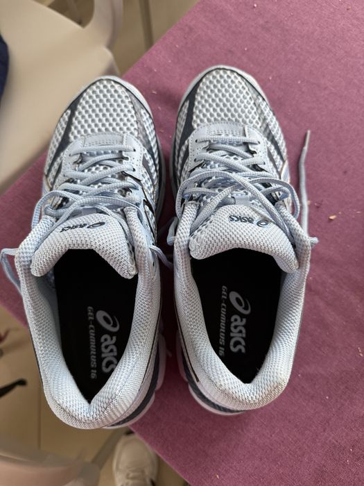 Нови маратонки Asics