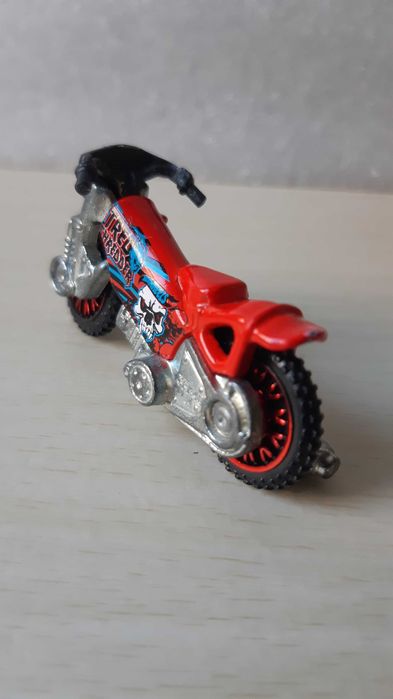 Vând machetă motocicletă Tred Shredder Hot Wheels Mattel ediție 2019