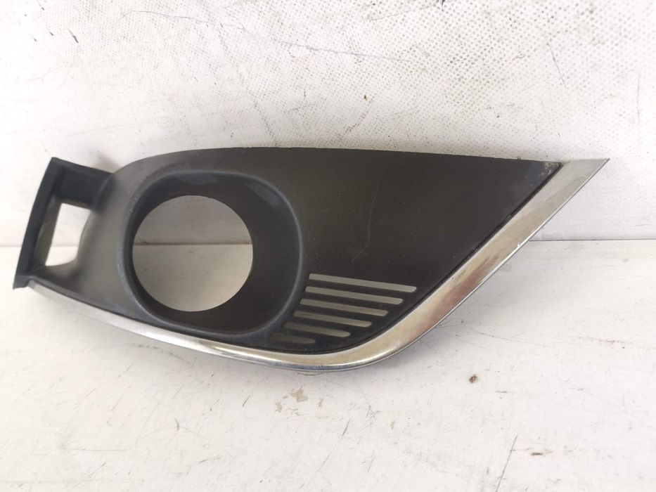 Решетка Фар Дясна Рено Меган 4 / Renault Megane 4 Оригинална В Добро С