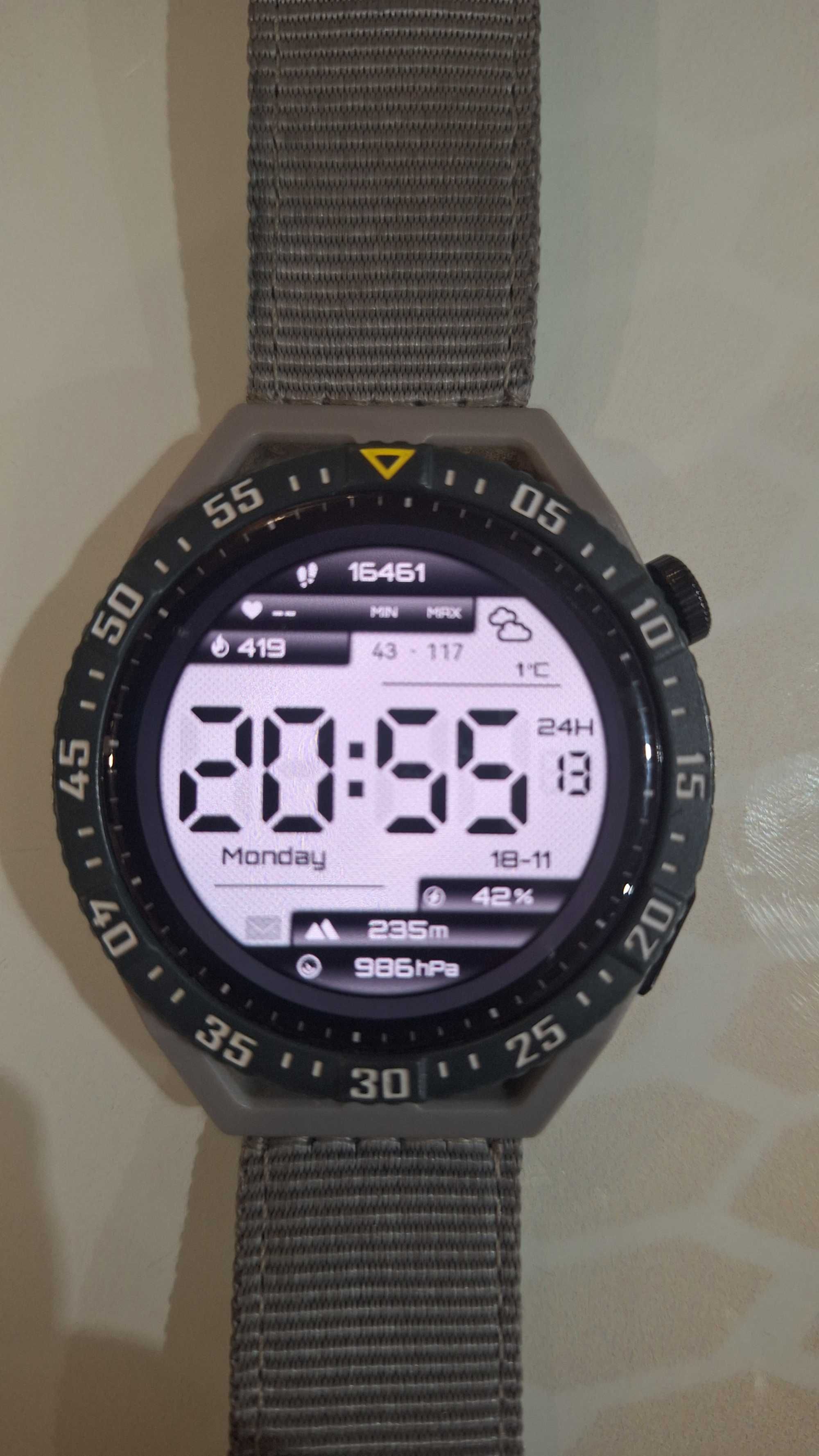 Смарт часовник Huawei watch GT 3 SE + аксесоари и притектори.