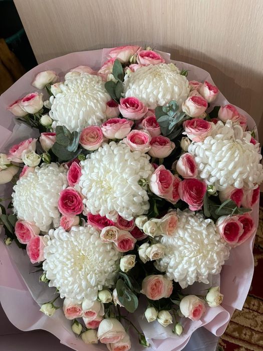 хризантемы кустовые розы букет цветы