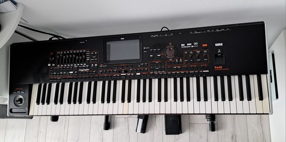Korg PA4 76 taste + husă