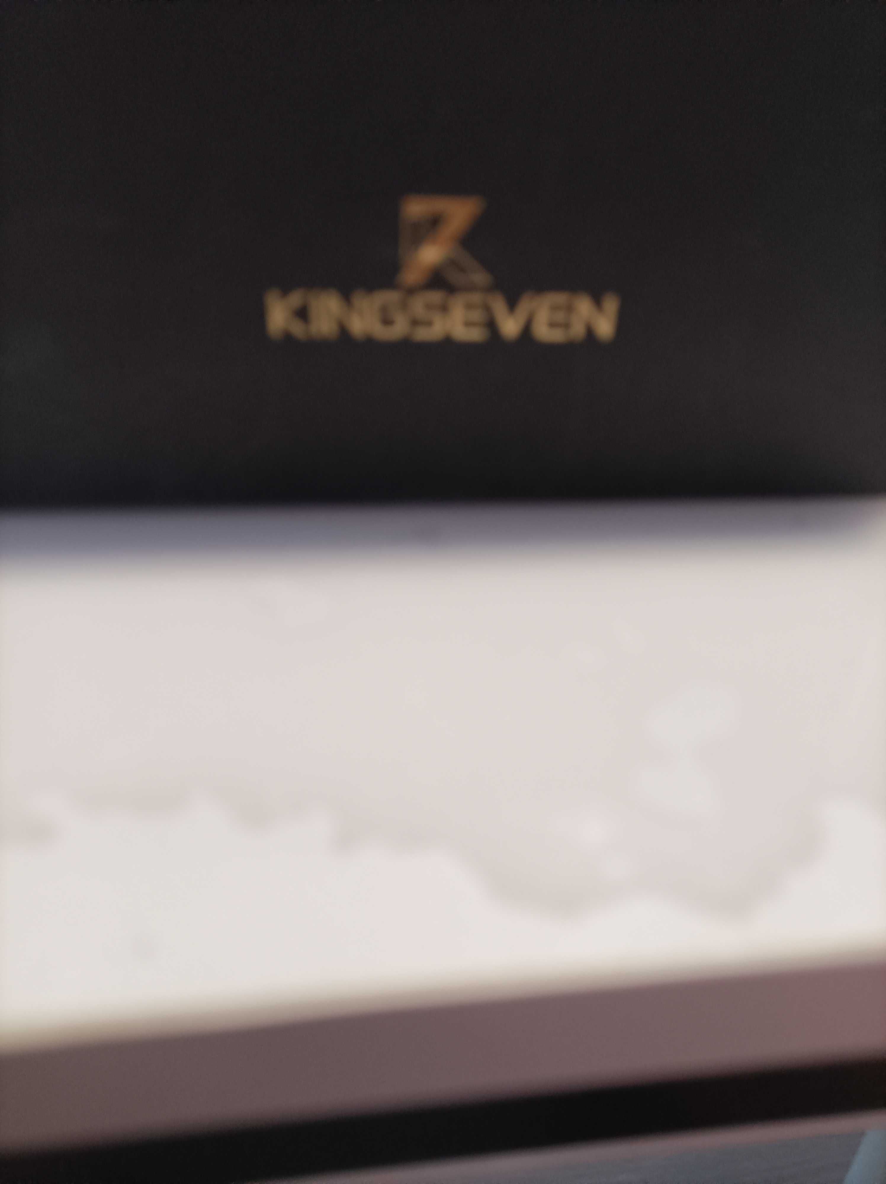 Продавам слънчеви очила чисто нови KingSeven