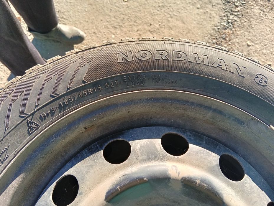 Диски с шинами Nokian Norman 8 185/65 r15 92T
