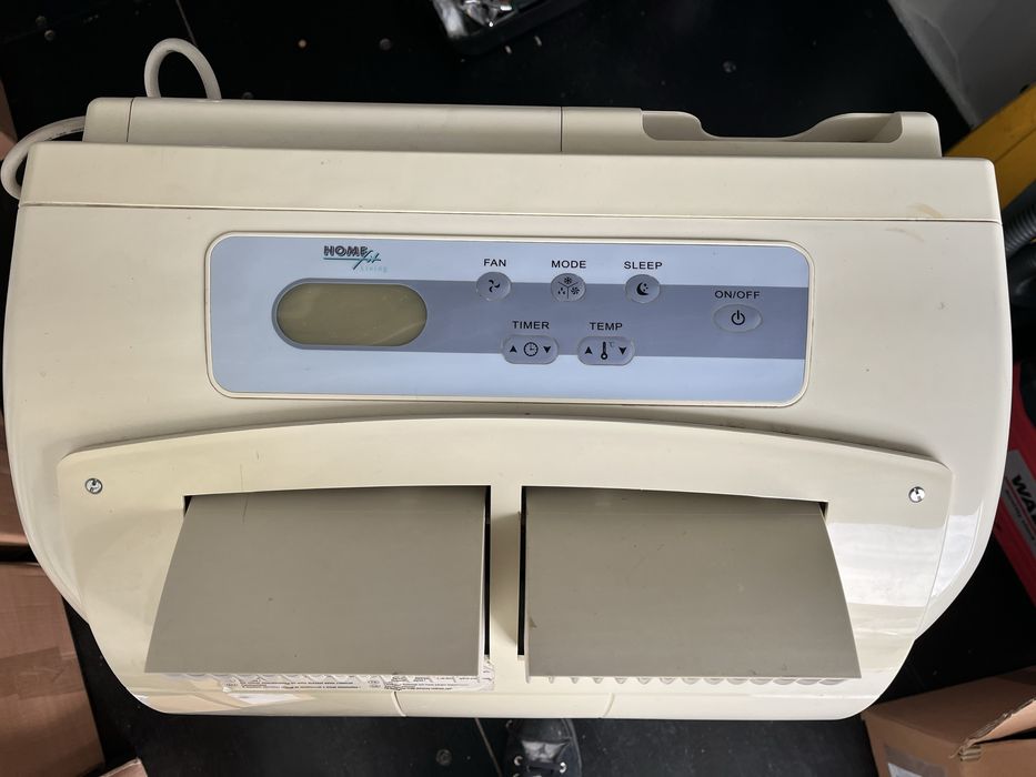 Aer conditionat portabil cu dezumidificator, 12.000 BTU.