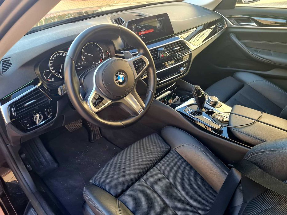 BMW 520d xDrive. Hybrid. Sport Line.