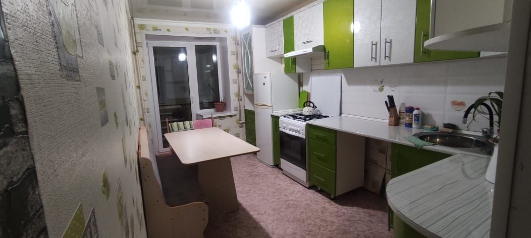 Продам 3 комн квартиру по адресу 4 мкр д 15 кв 47