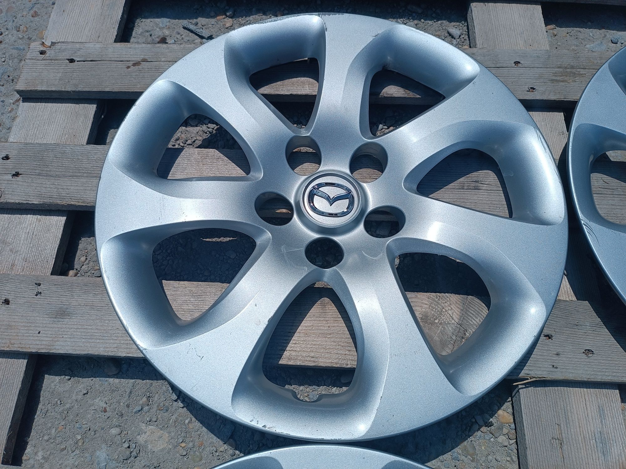 Оригинални тасове Mazda 16 цола