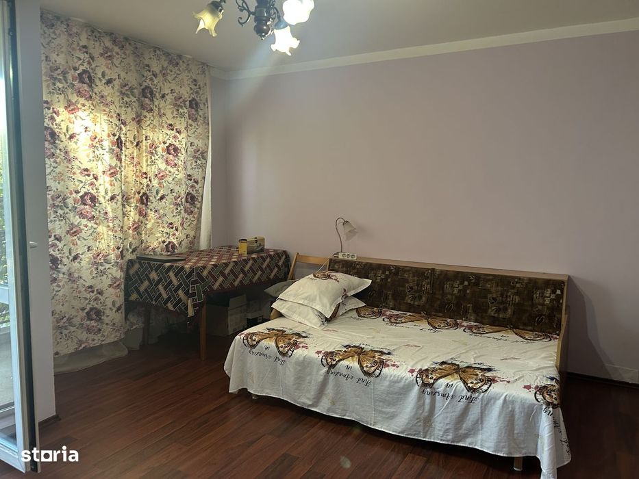 Garsoniera decomandată, parter, balcon, Craiovita Noua-ANL-uri