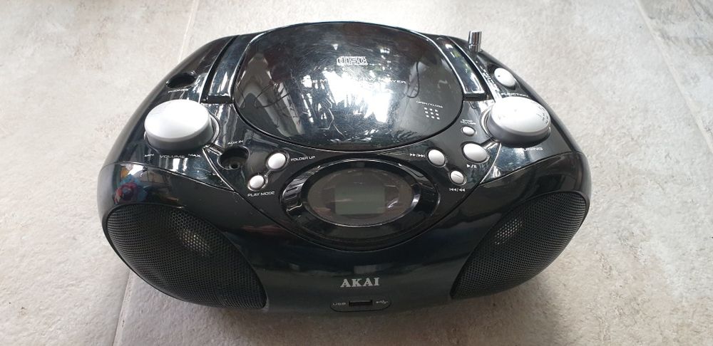 Radio CD USB Akai