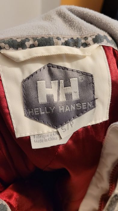 Дамски зимни якета Helly Hansen